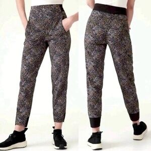 Athleta Trekkie North Jogger Pants Women’s Size 8 Pull On Floral Lightweight